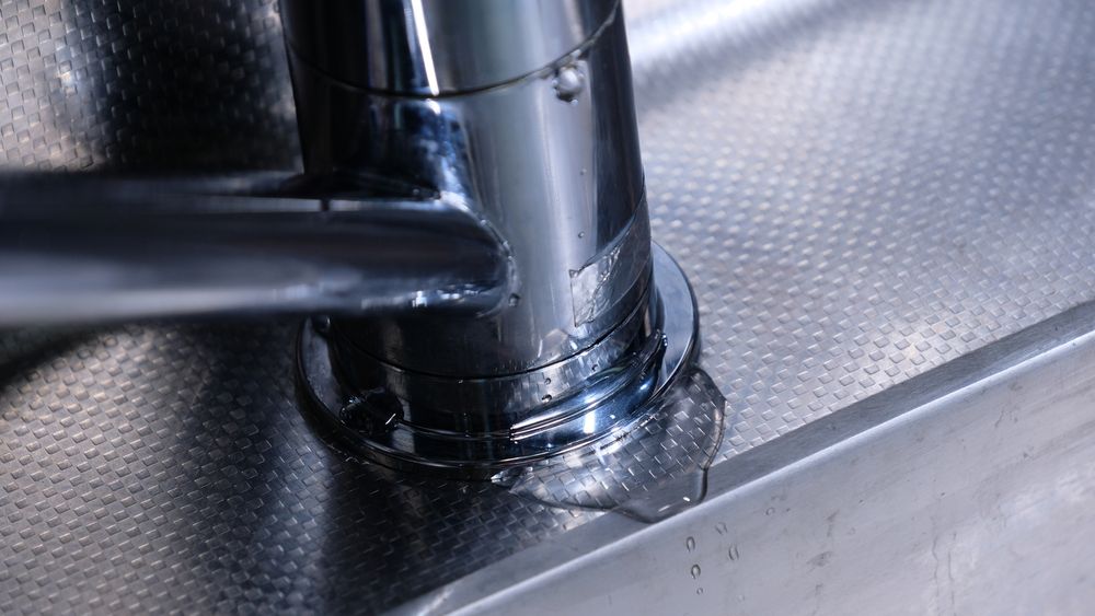 キッチン水漏れ