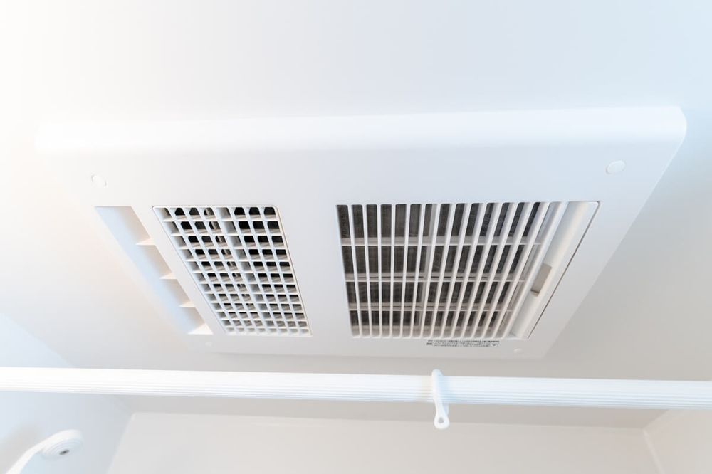 浴室乾燥機の掃除方法と業者に依頼するタイミングを解説！