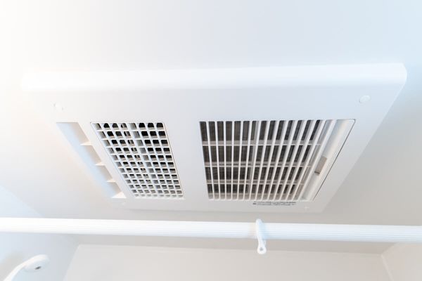 浴室乾燥機の掃除方法と業者に依頼するタイミングを解説！