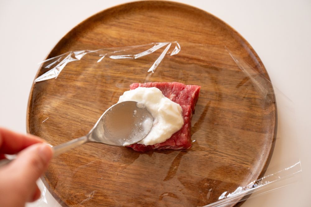 ヨーグルト　肉