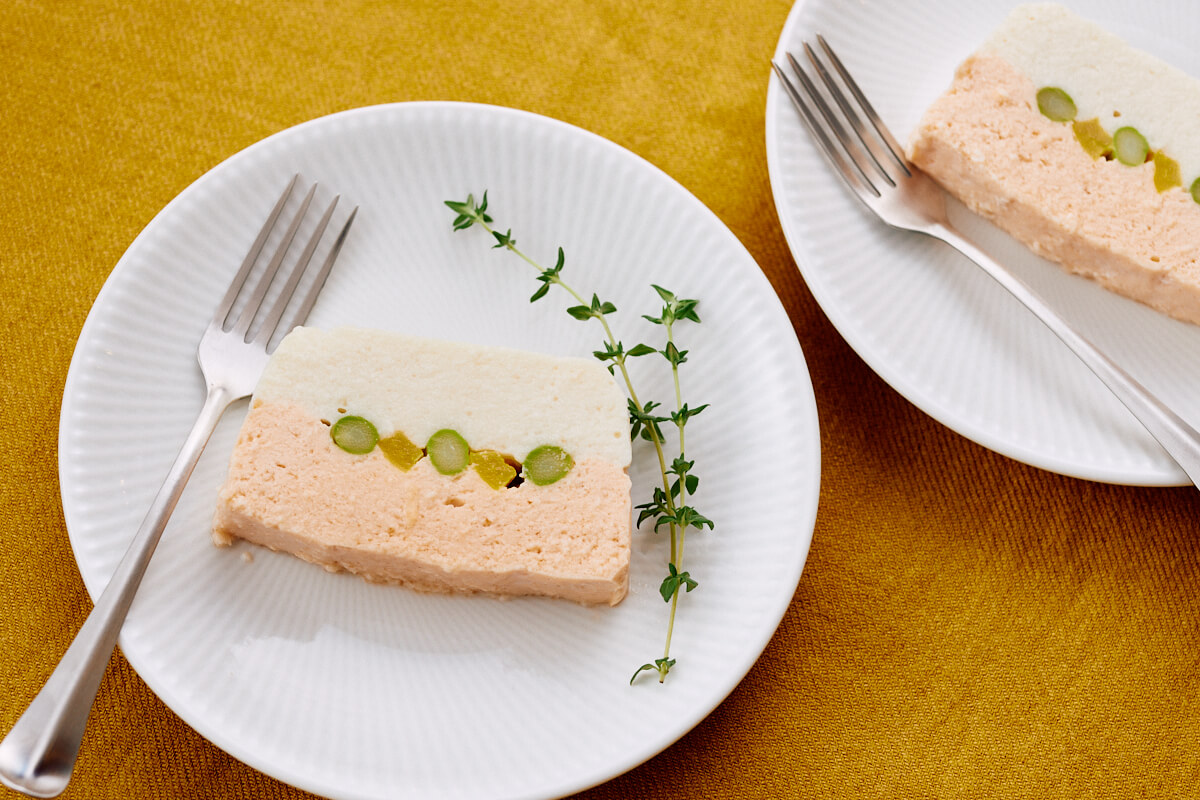 【レシピ】おもてなしの一品「サーモンとホタテのテリーヌ」 | 東京ガス ウチコト