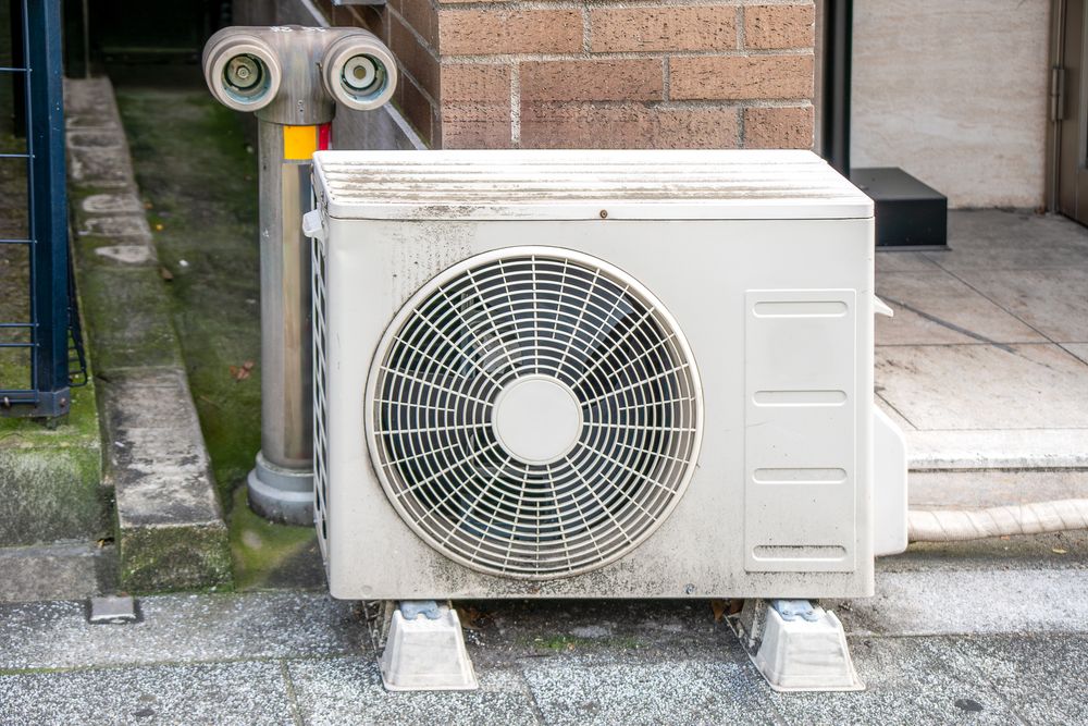 エアコンの室外機の汚れ