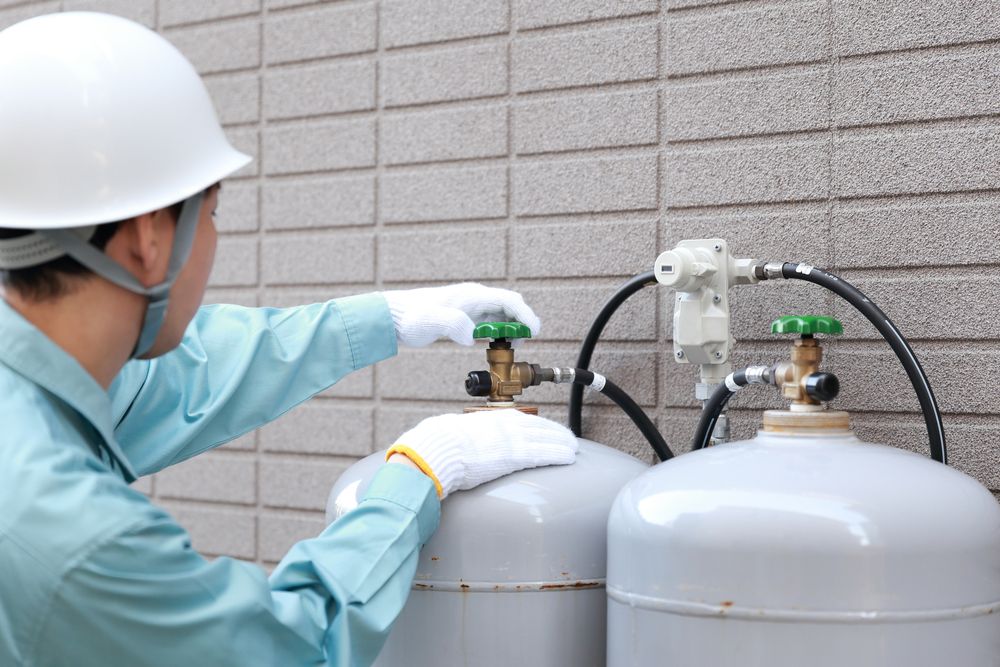 プロパンガス（LPガス）とは？特長・供給の仕組みや使用時の注意点
