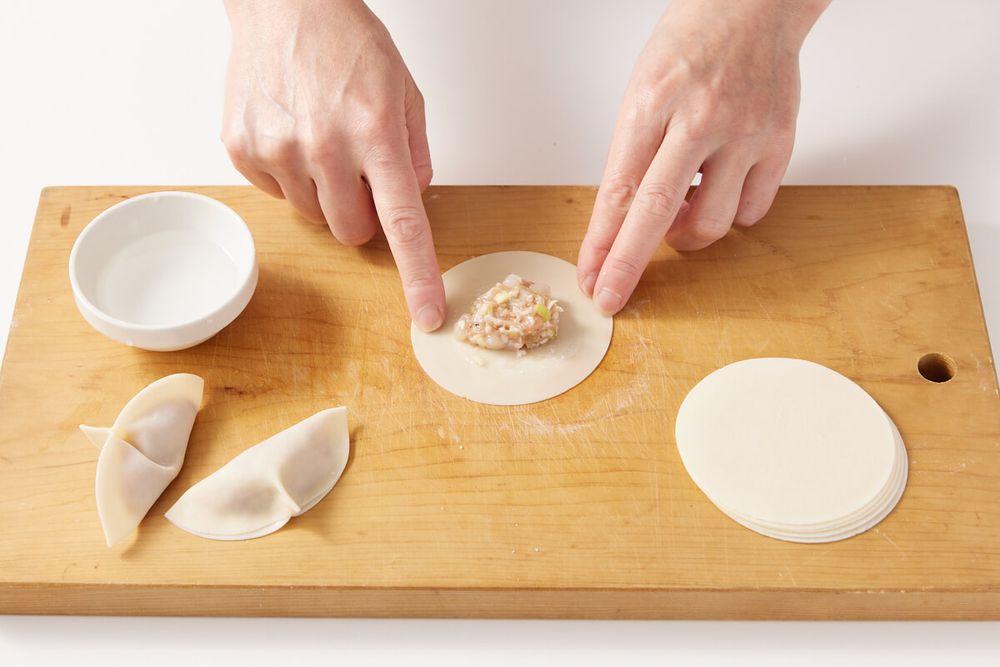 イカの揚げ餃子の工程1