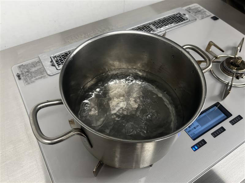 鍋　水